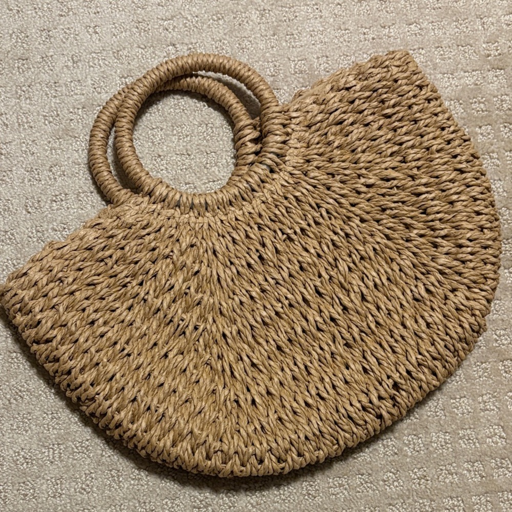 Elegant Tan Woven Handbag